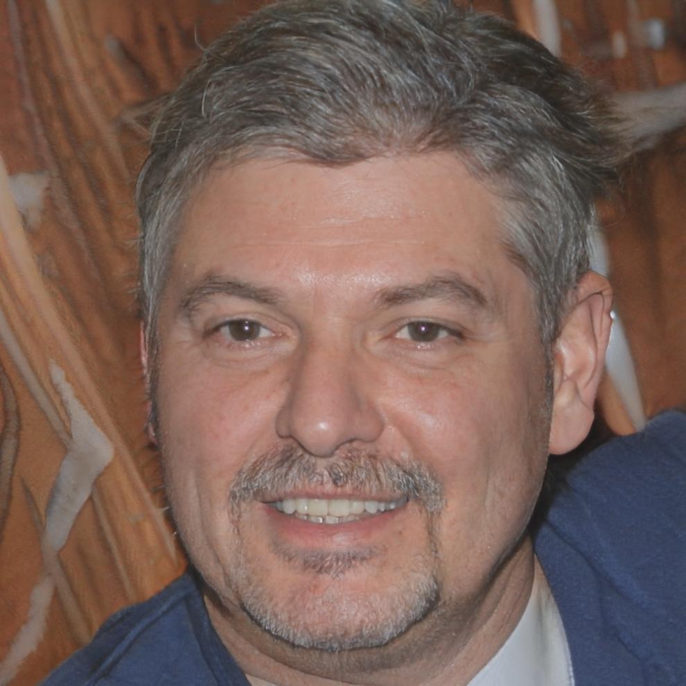 Tomas Vandenbroucke, founder and senior financial strategist